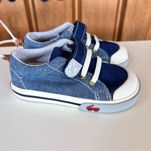 NWOT See Kai Run Size 7 Sneakers